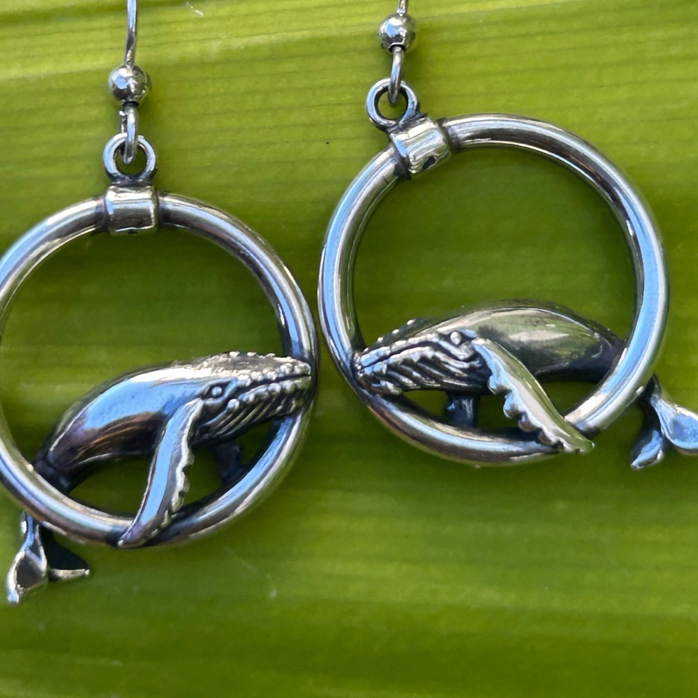 Vintage Kabana sterling silver Humpback Whale ocean beach hoop dangle Earrings